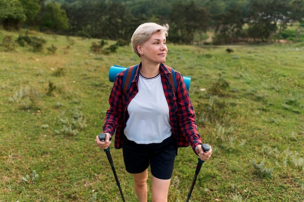 Czy nordic walking szkodzi na kręgosłup?
