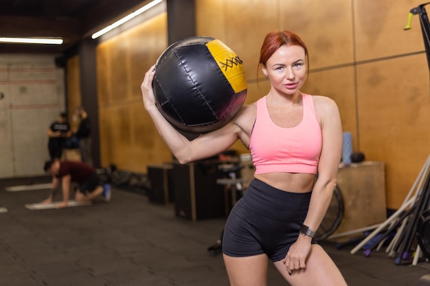 Dlaczego kettlebell regulowany to doskonały sprzęt do treningu siłowego w domu?