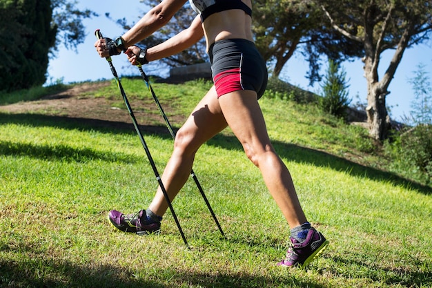 Jak wysoko ustawić kijki do nordic walking żeby spacer był wygodny?