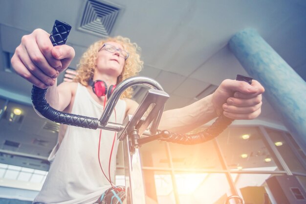 Ile trzeba ćwiczyć na orbitreku, aby zobaczyć efekty?