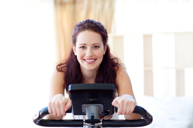 Rower stacjonarny na co dobry i komu może się przydać?