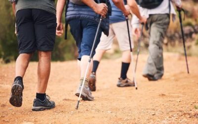 Co to nordic walking i dlaczego zyskuje na popularności?