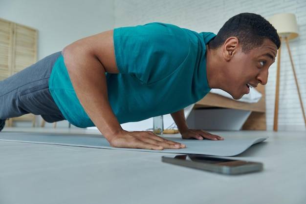 Ile pompek dziennie trzeba robić żeby było widać efekty?