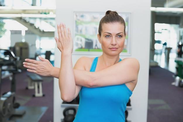 Jak szybko wyszczuplić ramiona bez wychodzenia z domu?