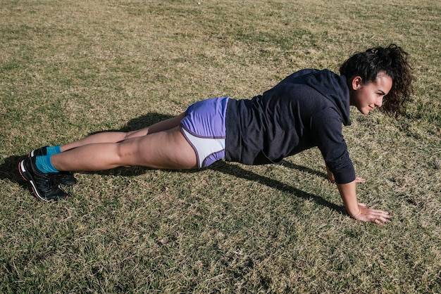 Pompki francuskie co daje ten rodzaj ćwiczenia?