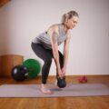 Jak ćwiczyć z kettlem żeby poprawić swoją sylwetkę?