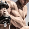Jakie są ćwiczenia na biceps w domowych warunkach?