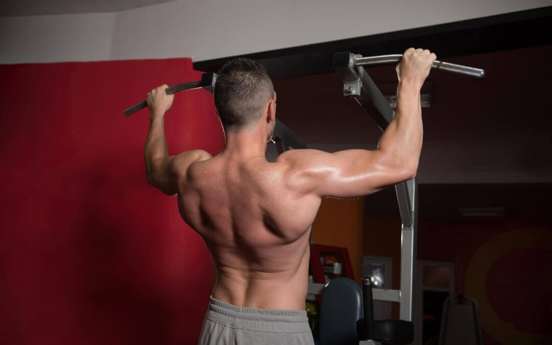Czy można ćwiczyć biceps i triceps razem?