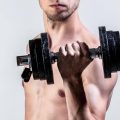 Jak poprawnie ćwiczyć biceps hantlami w domowych warunkach?
